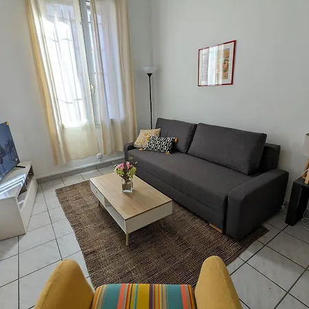 Apartment Proche Du Centre Ville, Calme, Climatise, Avec 2 Salles D'eau *